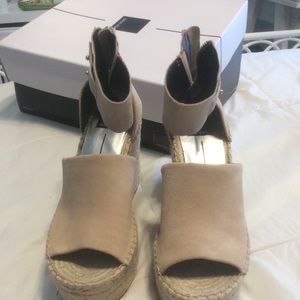 Dolce vita STRAW ESPADRILLE WEDGE SANDAL